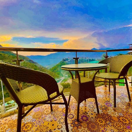 Hotel Kempty - A Boutique Hotel, Mussoorie Exteriör bild